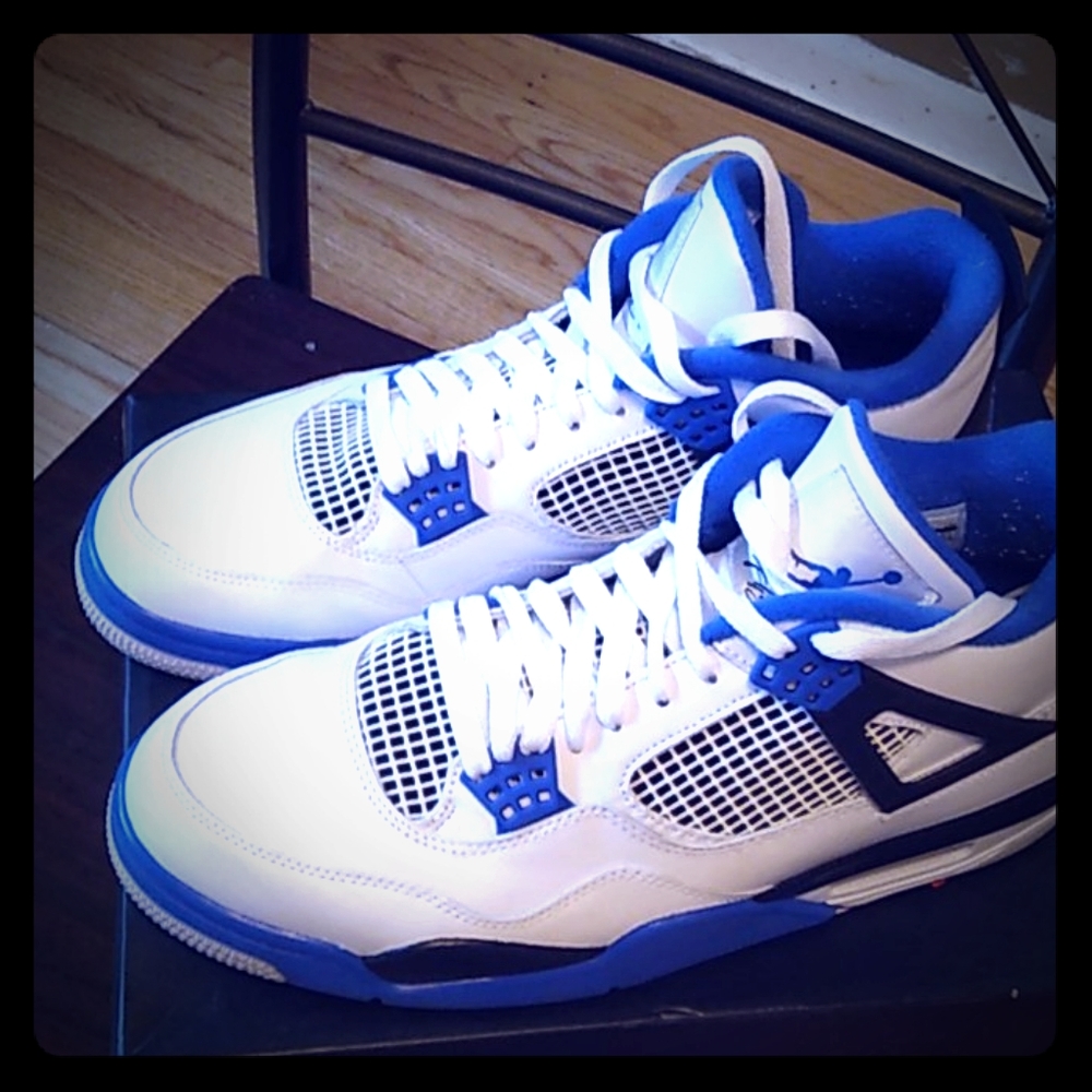 Men's Air Jordan 4 Retro Sneakers